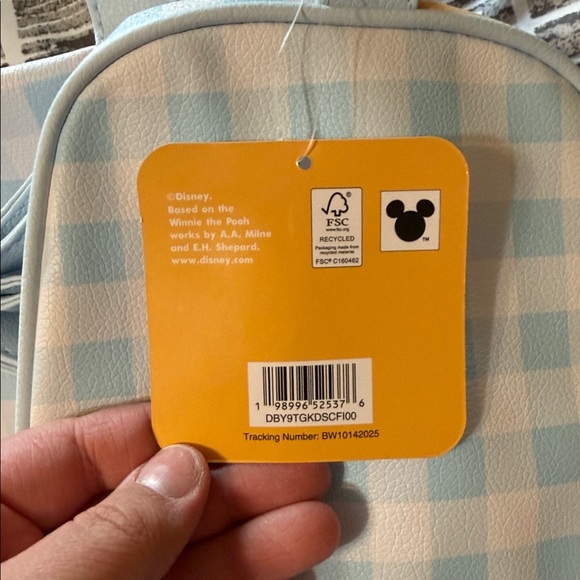 Disney Winnie The Pooh Duffel Bag - Picture 6 of 7